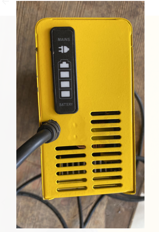 71V/6AMP LITHIUM CHARGER